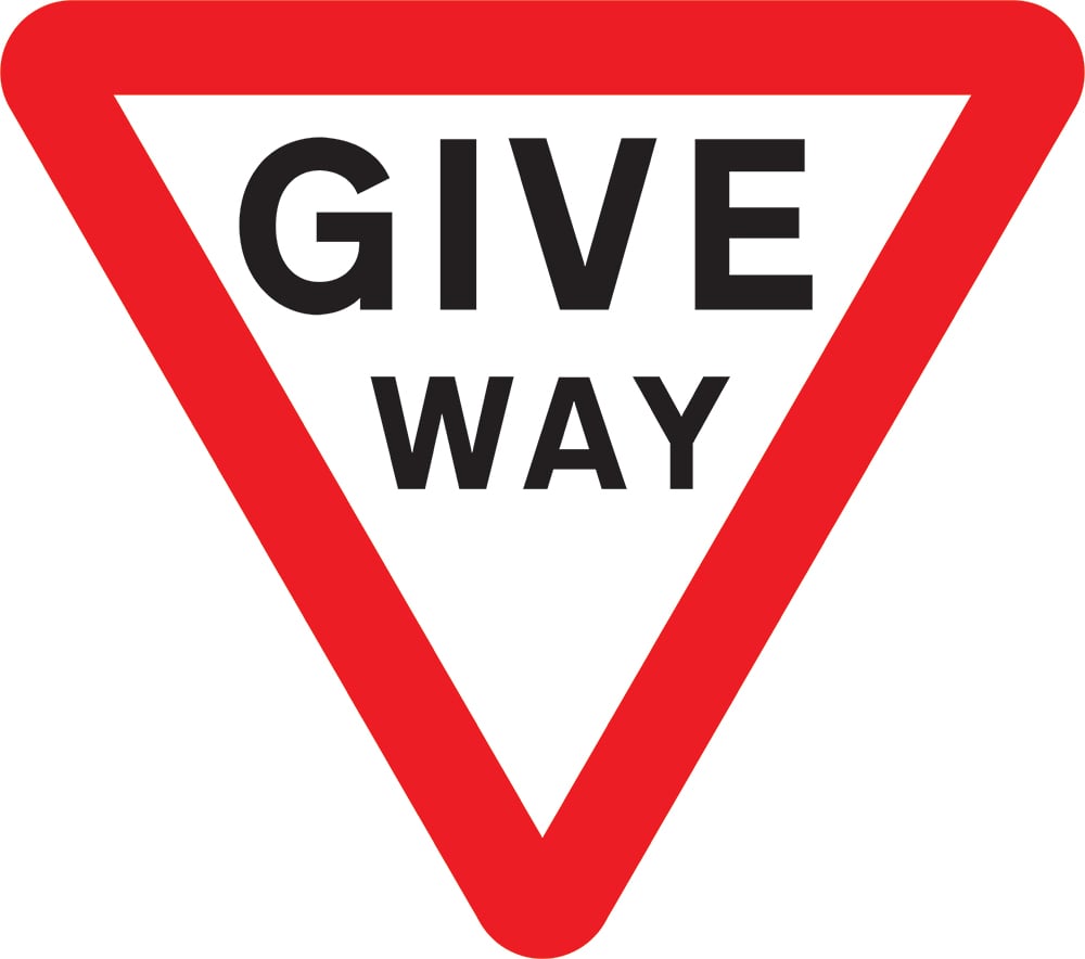 Signage: Give Way (REGU0032)