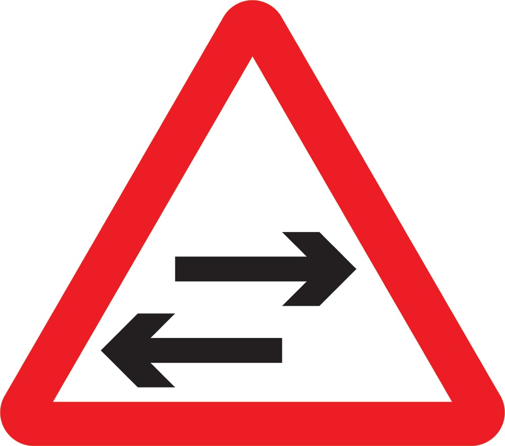 Signage: Two Way Traffic (WARN0010)